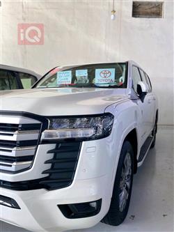 تۆیۆتا لاند کروزەر